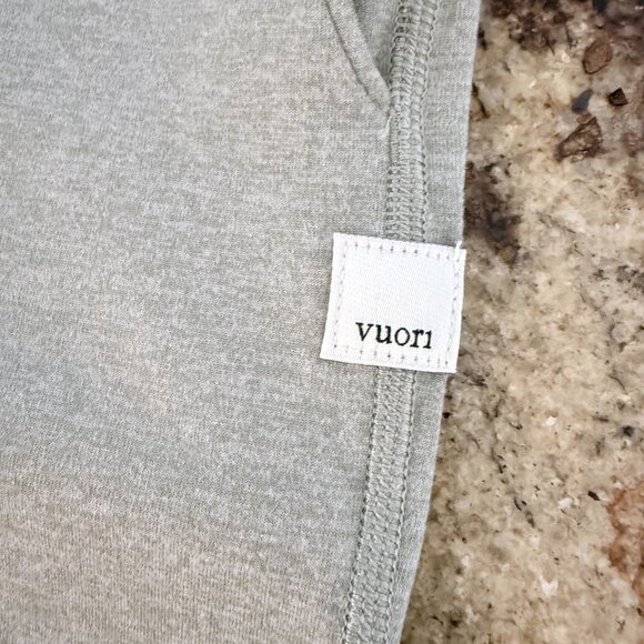 Vuori Joggers Bundle of 2 NWOT Medium Dusty Pink and Laurel Heather - Picture 10 of 12